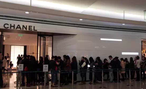 香奈儿突然大幅降价背后的&ldquo;阴谋&rdquo;